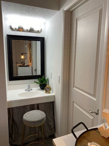 Bathroom vanity